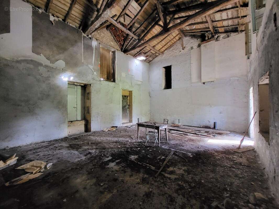 Maison à SAINT-JEAN-D&#039;ANGELY