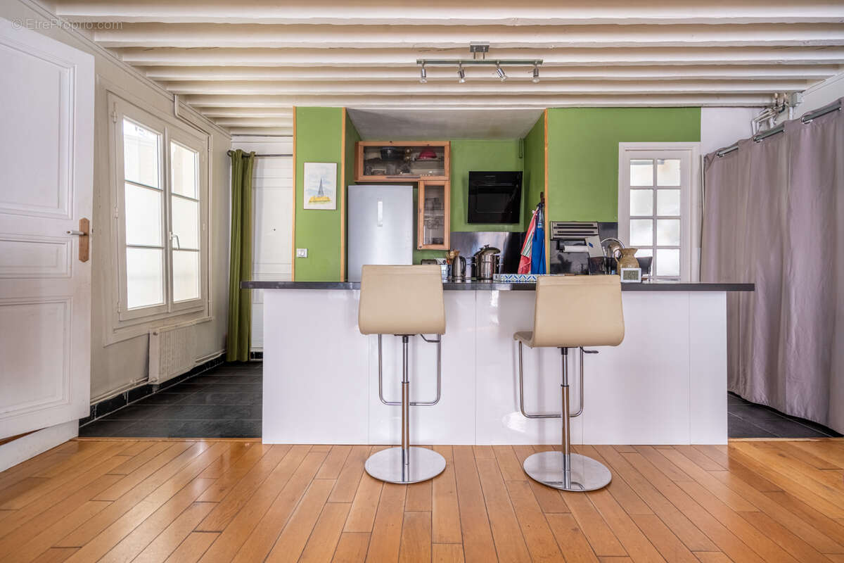 Appartement à PARIS-11E