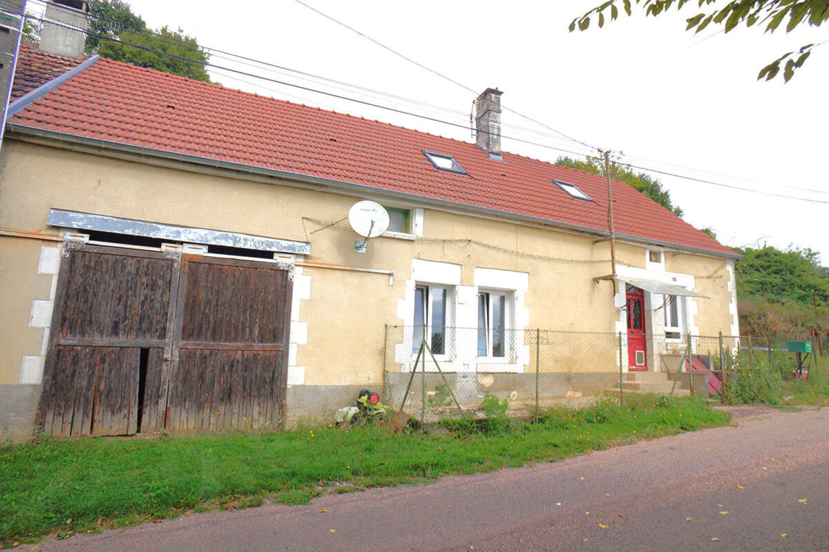Maison à MERRY-SEC
