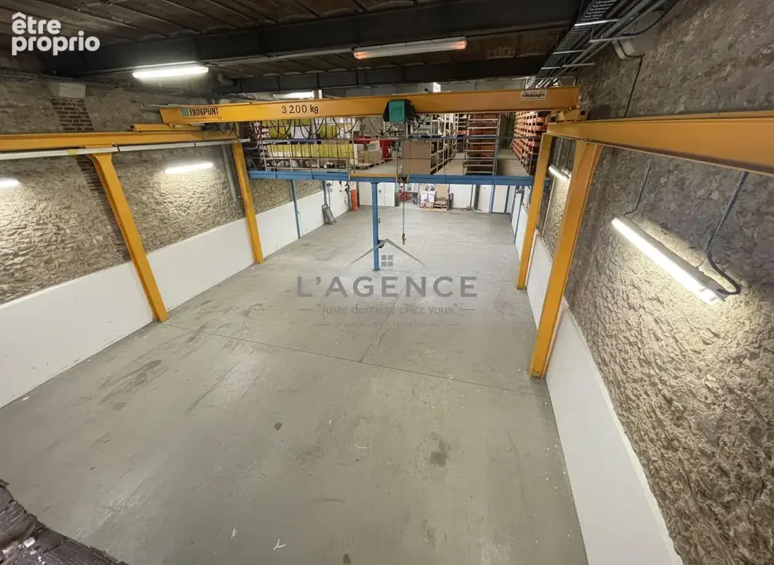 Local d'activité Argenteuil  CENTRE  640 m2 - photo 3