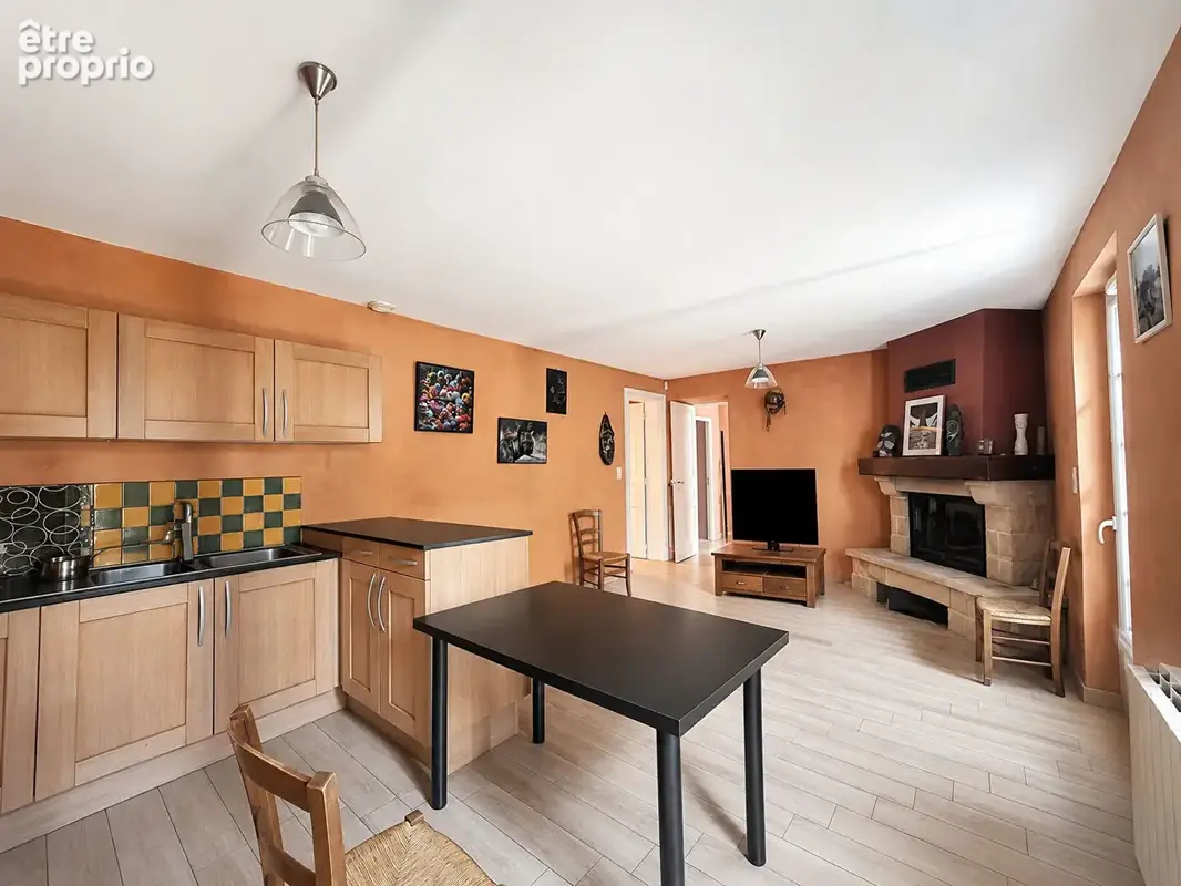 BIDART - Belle Maison de caractère avec son vaste terrain arboré - photo 3