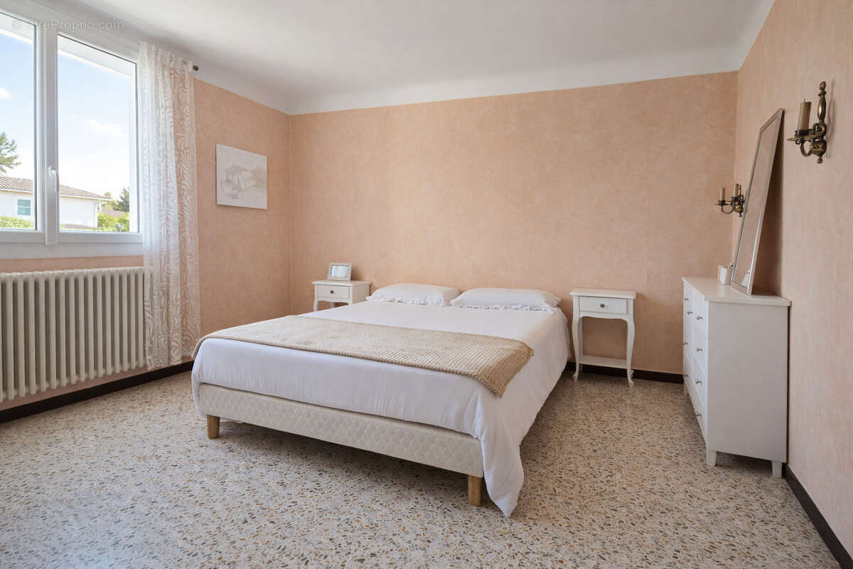 Maison à MORIERES-LES-AVIGNON