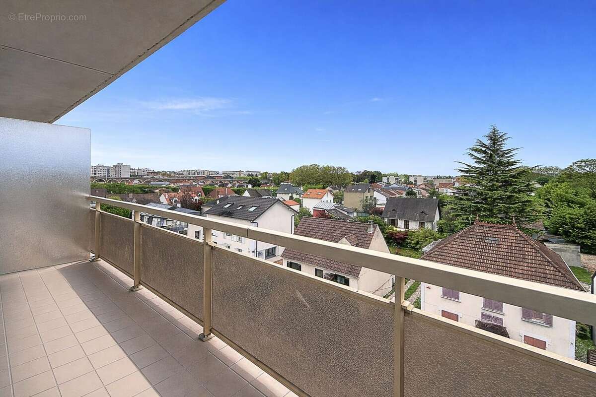 Appartement à SAINT-MAUR-DES-FOSSES