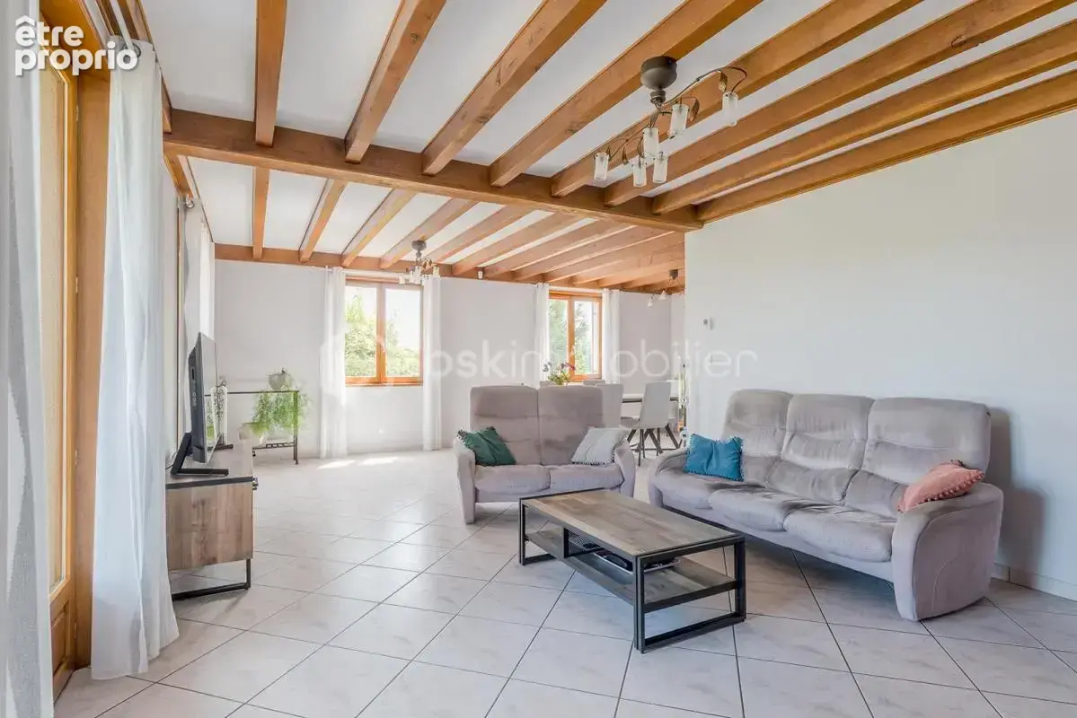 Maison au calme avec 4 chambres et un bureau sur sous sol complet - photo 12