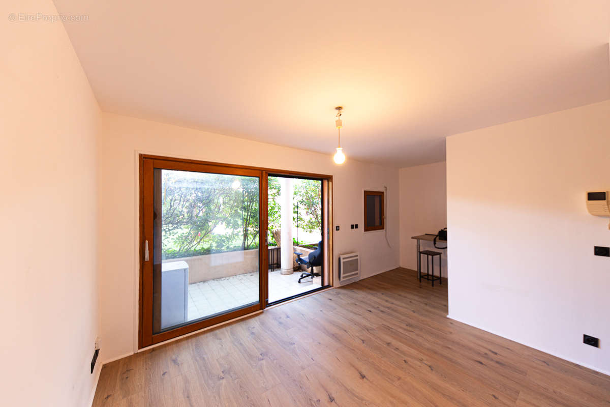 Appartement à MANDELIEU-LA-NAPOULE