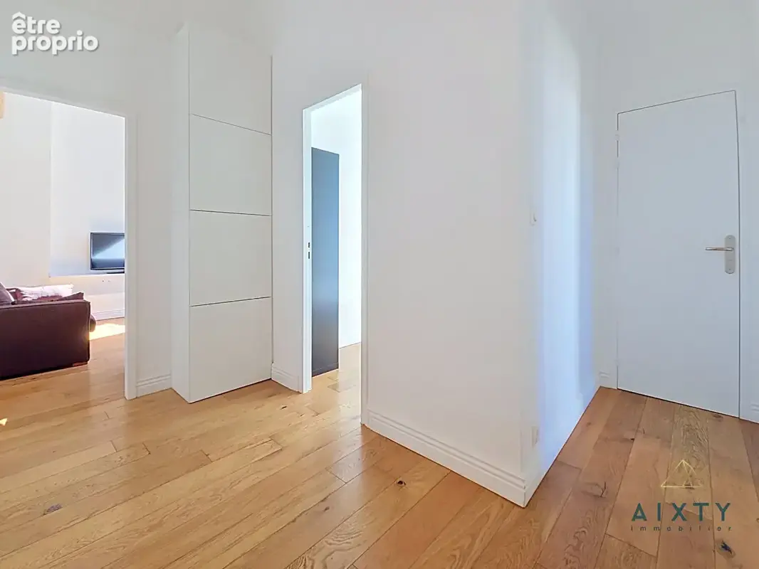 Appartement Marseille 3 pièce(s) 65 m2 - Réformé , rénové , lumineux - photo 8