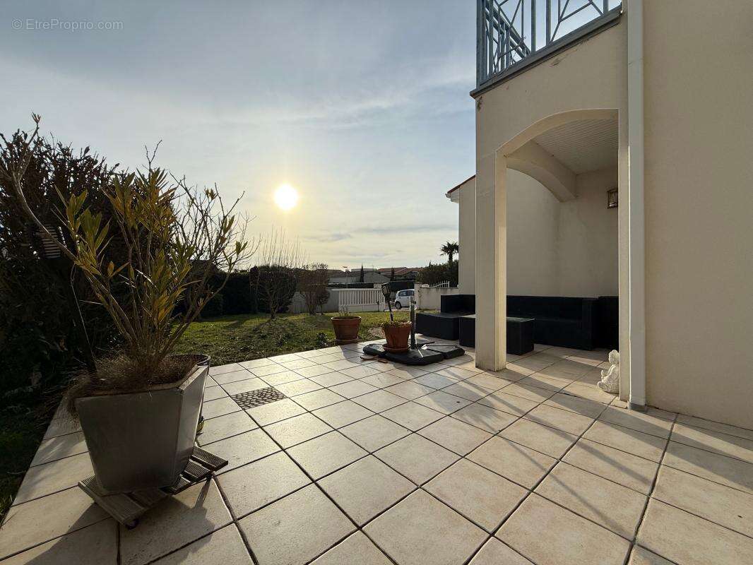 Maison à VAUX-SUR-MER