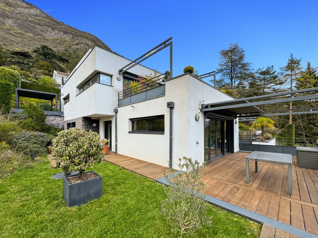 Appartement à LA TRONCHE