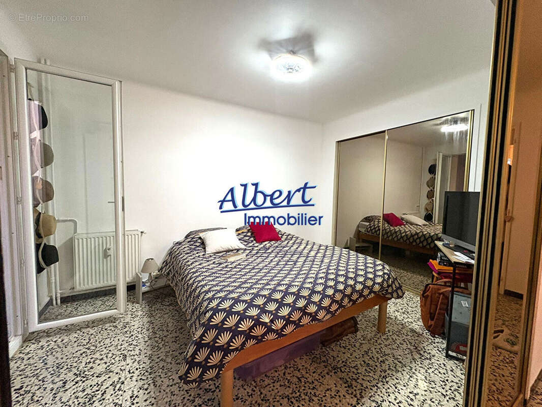 Appartement à SIX-FOURS-LES-PLAGES