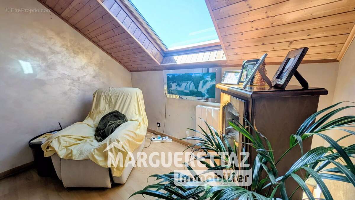 Maison à VETRAZ-MONTHOUX