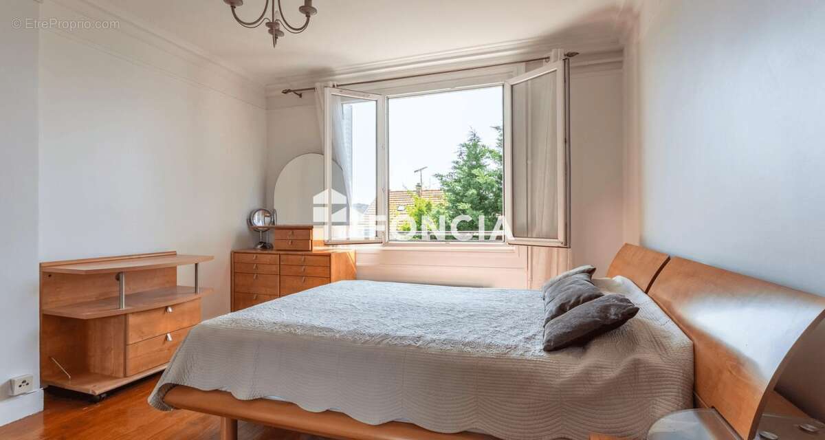 Maison à CHILLY-MAZARIN