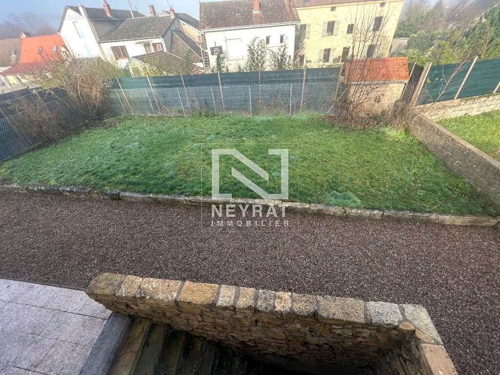 Maison à RIGNY-SUR-ARROUX