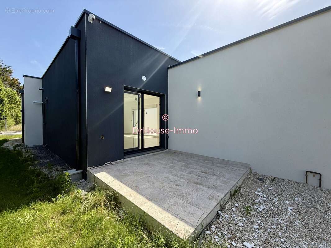 Maison à CORQUILLEROY