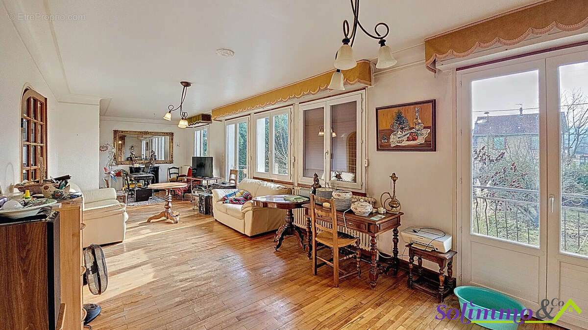 Maison à LES ABRETS