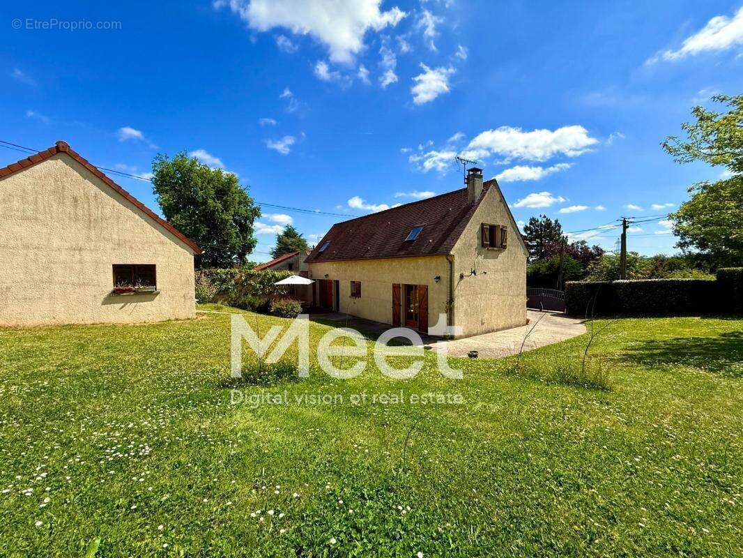 Maison à PLAISIR