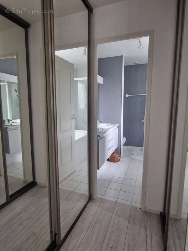 Maison à VOISINS-LE-BRETONNEUX