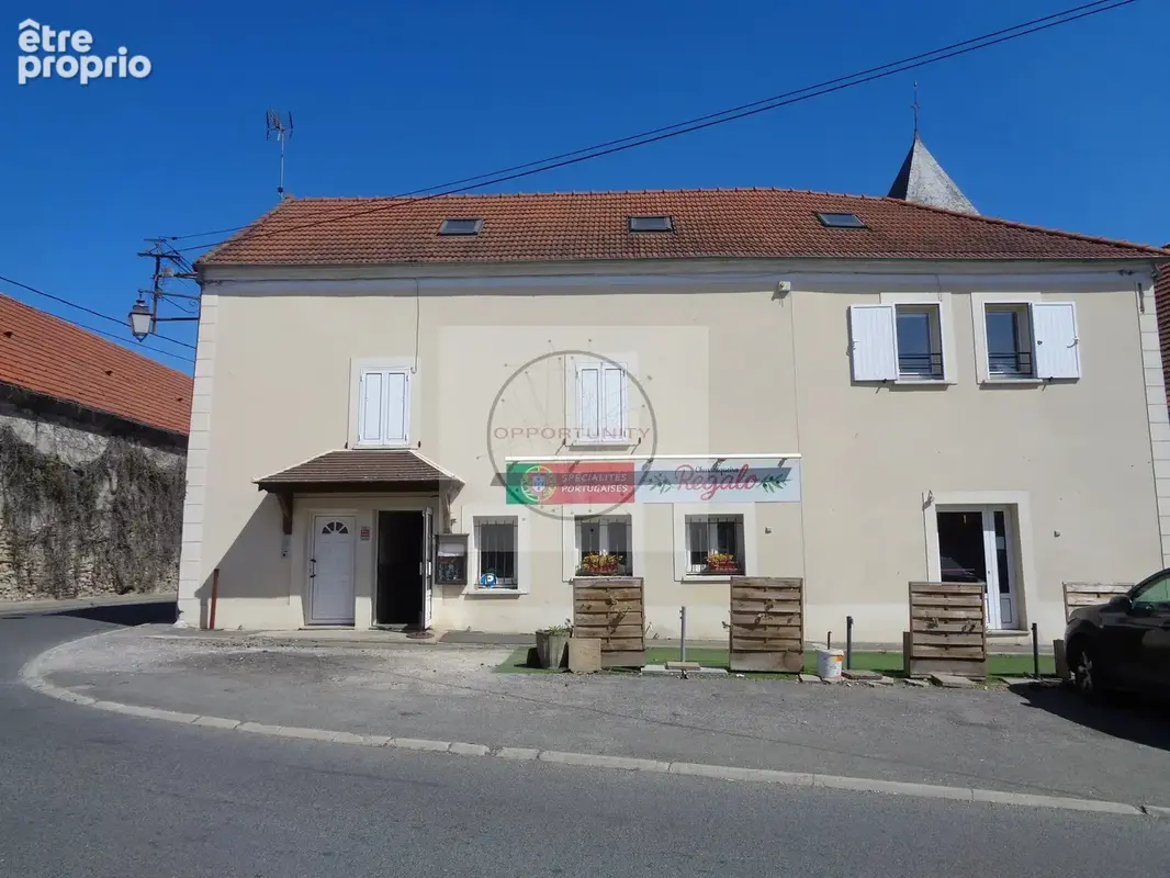 Photo Appartement à Claye-Souilly au prix de 990 000€