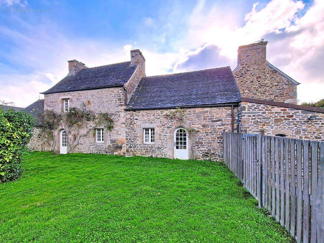 Maison à PLOUEZOC'H