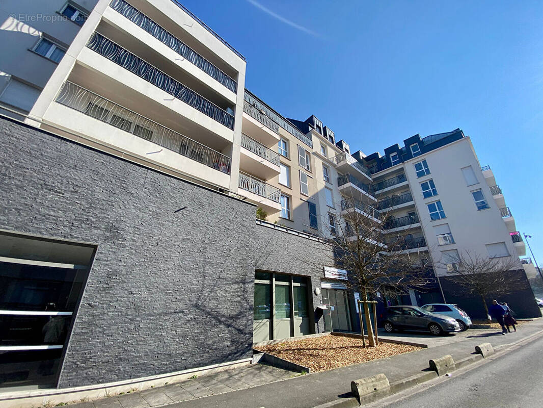 Appartement à SARTROUVILLE