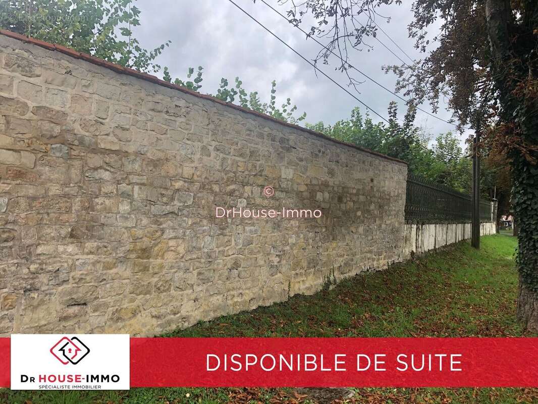 Terrain à BOURBONNE-LES-BAINS