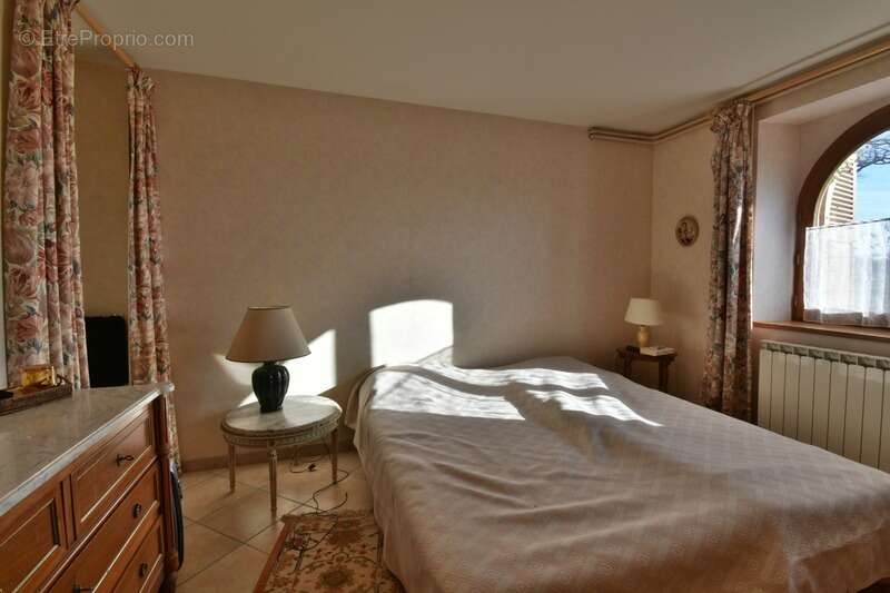 Maison à SAINT-AGNANT-DE-VERSILLAT