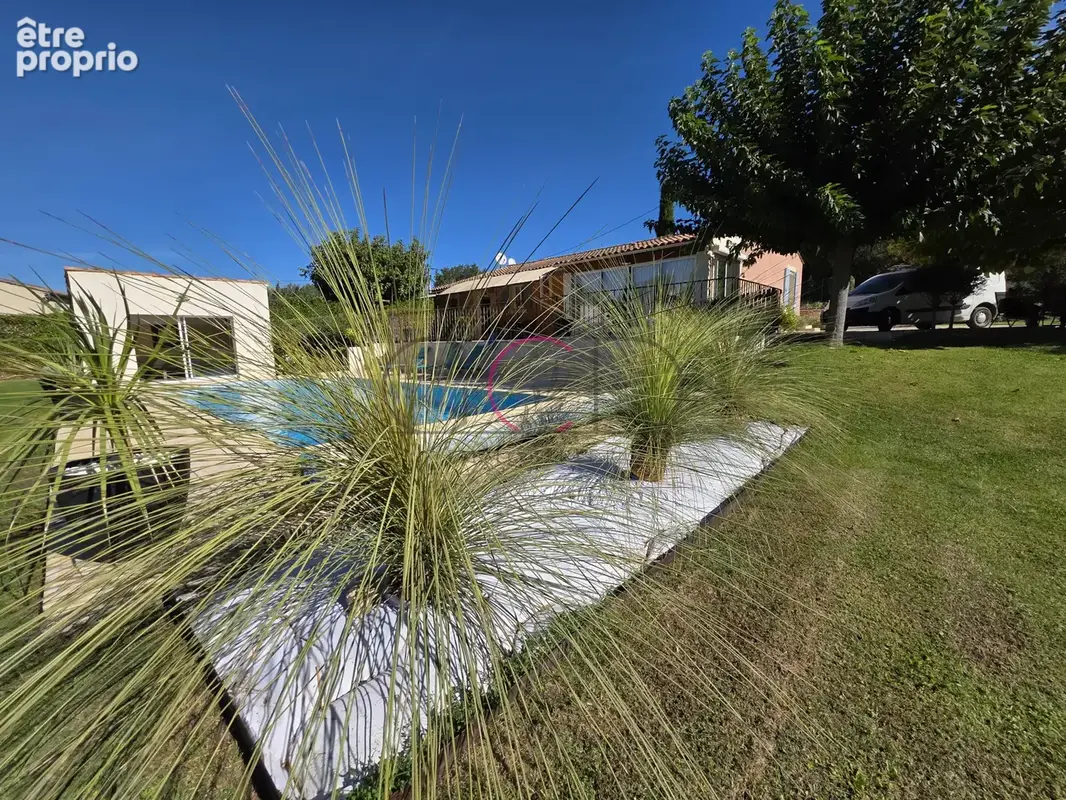 Exclusivité   Ansouis (Sud Luberon) : Villa de plain-pied sur parc arboré de 2 950 m2 avec piscine - photo 3
