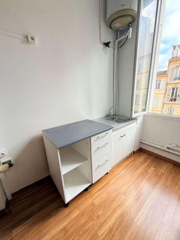 Appartement à MARSEILLE-6E