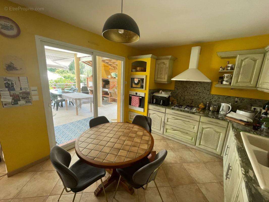 Maison de 5 pièces de 137 m² à Eauze - photo 4