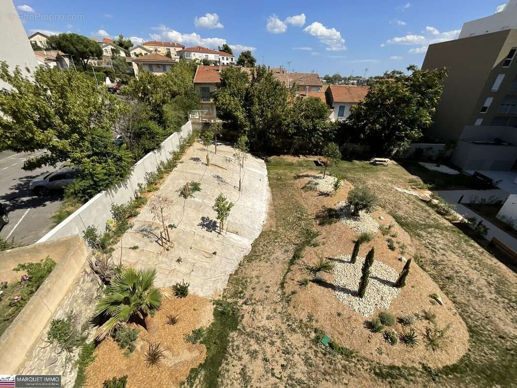 APT T4 offrant 86 m² avec terrasse 13 m² et 12 m² et parking au 3° étage avec ascenseur... - photo 8