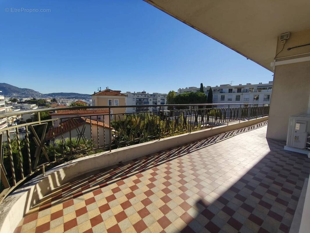 Appartement à NICE