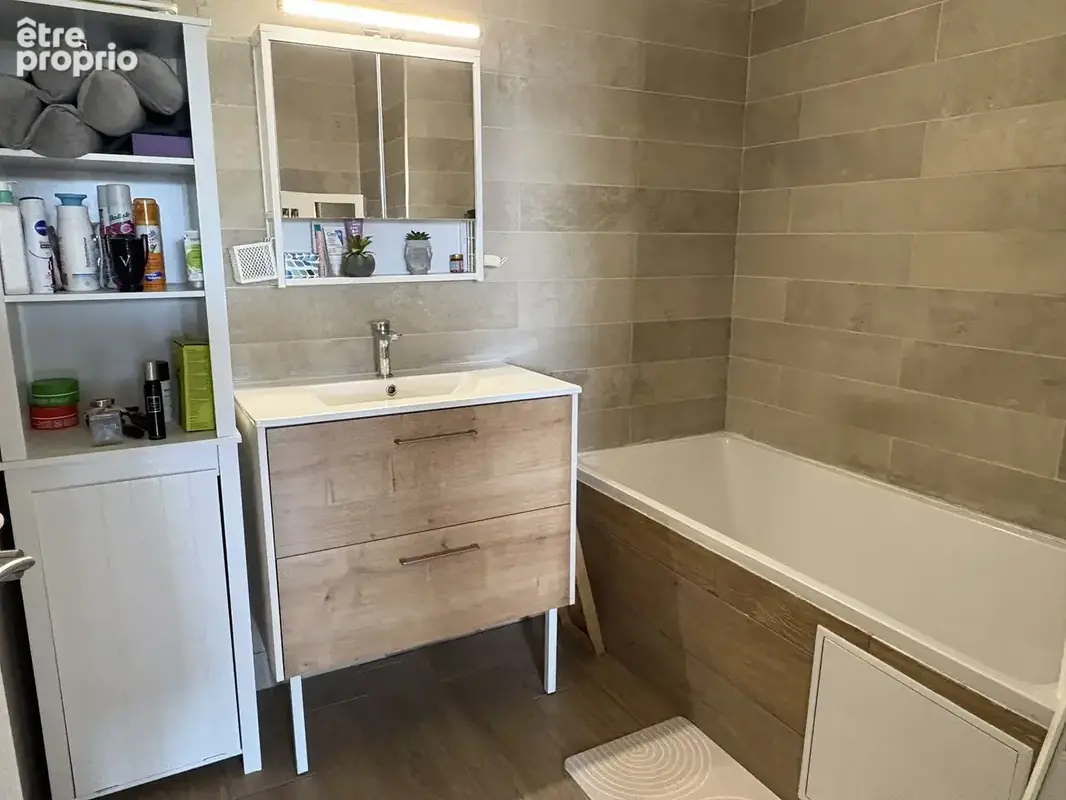 Appartement 72 m² à Bourgoin-Jallieu  - photo 5