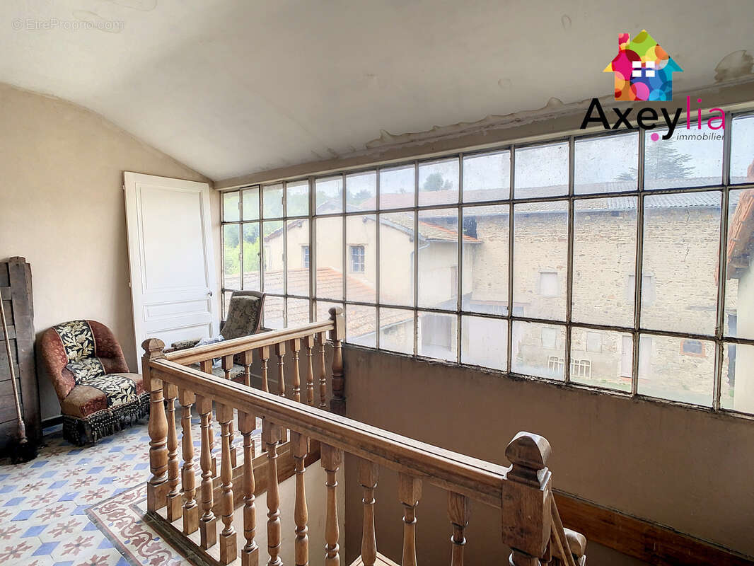 Appartement à RENAISON