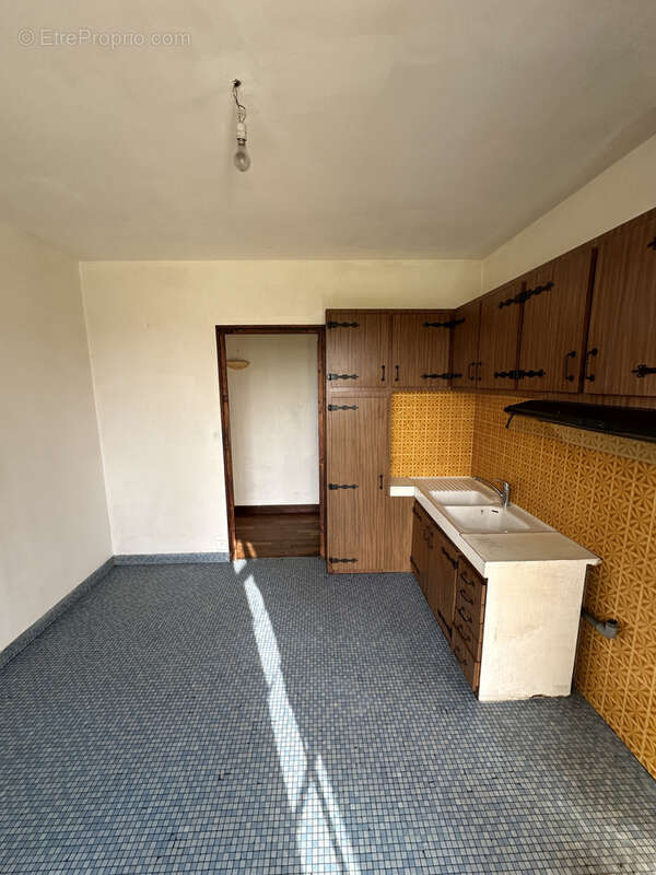 Jolie maison en pierre avec grand terrain - photo 4
