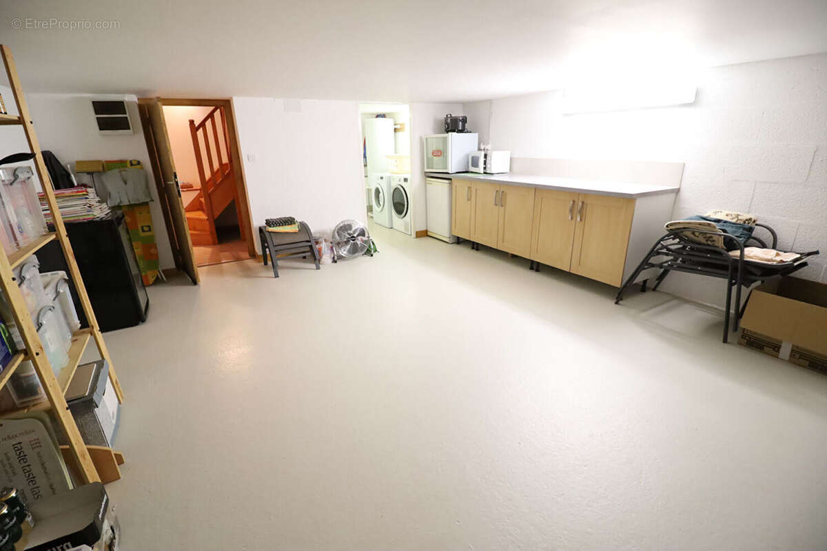 Maison de village rénovée  3 chambres avec salle d'eau privative  Village recherché - photo 10