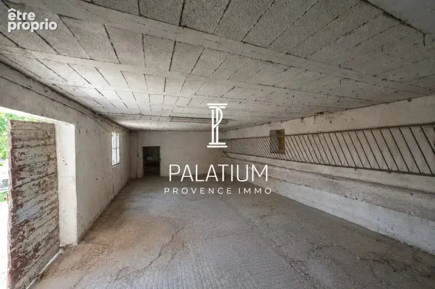 Bout de Mas 160m² de plancher à retaper entièrement, permis accepté et purgé ! - photo 10