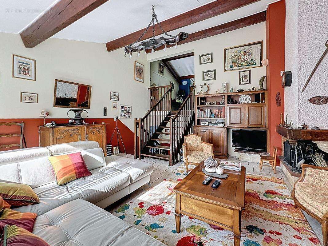 Maison à CHATEL-SAINT-GERMAIN