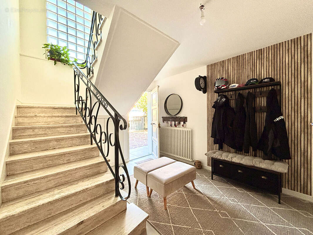 Maison à SAINTES