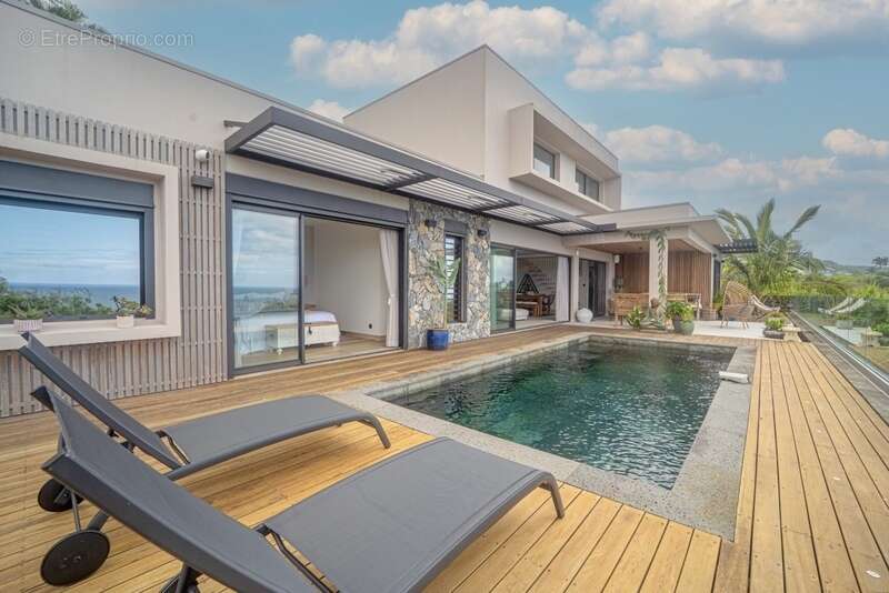 Maison à SAINT-JOSEPH