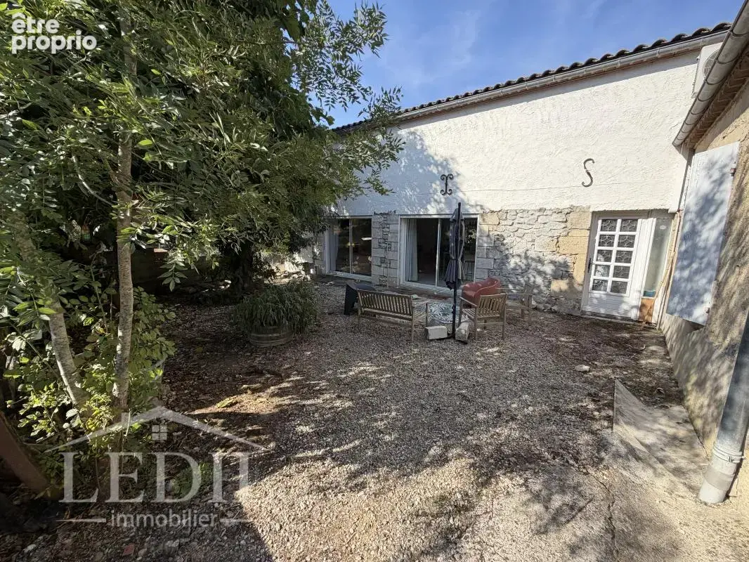 Maison à MONCRABEAU