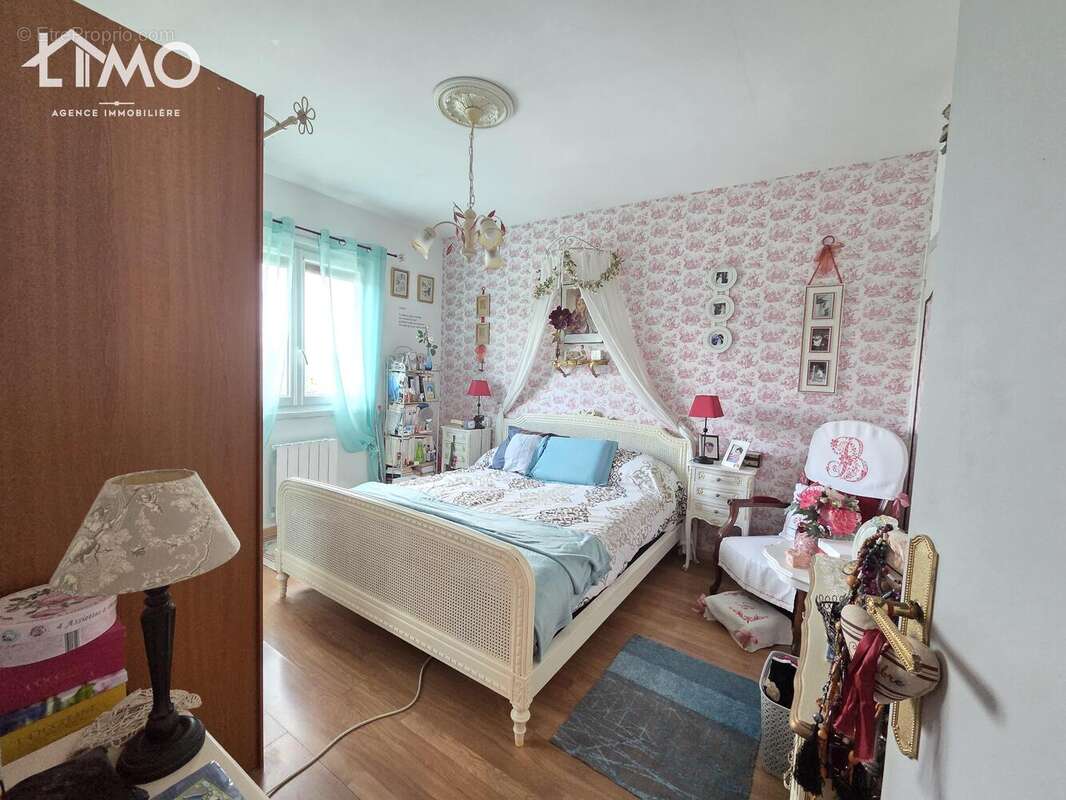 n°2 - Maison à SAINT-LEONARD-DE-NOBLAT