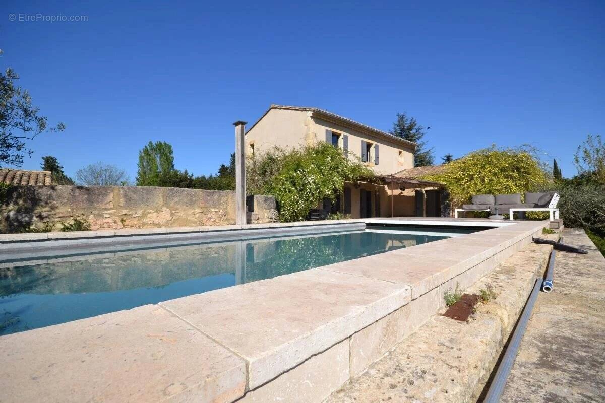 Maison à SAINT-HILAIRE-D'OZILHAN
