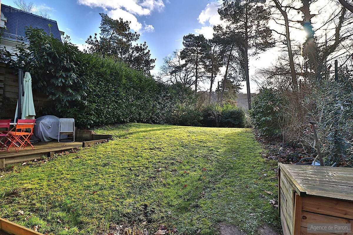 Maison à VERRIERES-LE-BUISSON