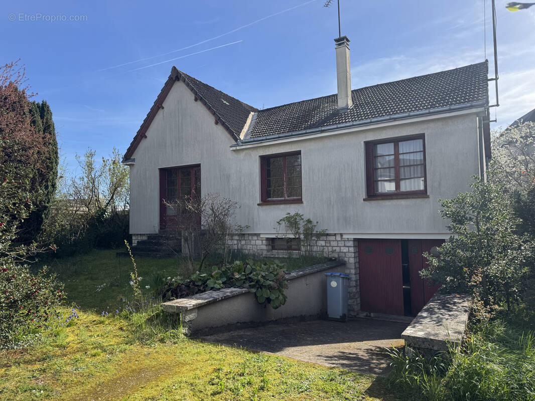 Maison à FLEURY-LES-AUBRAIS