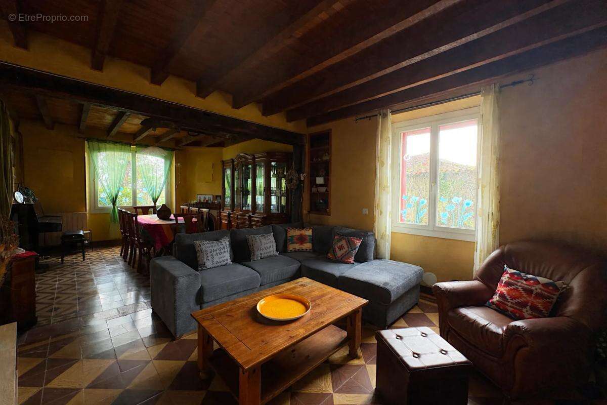 Maison à BAHUS-SOUBIRAN