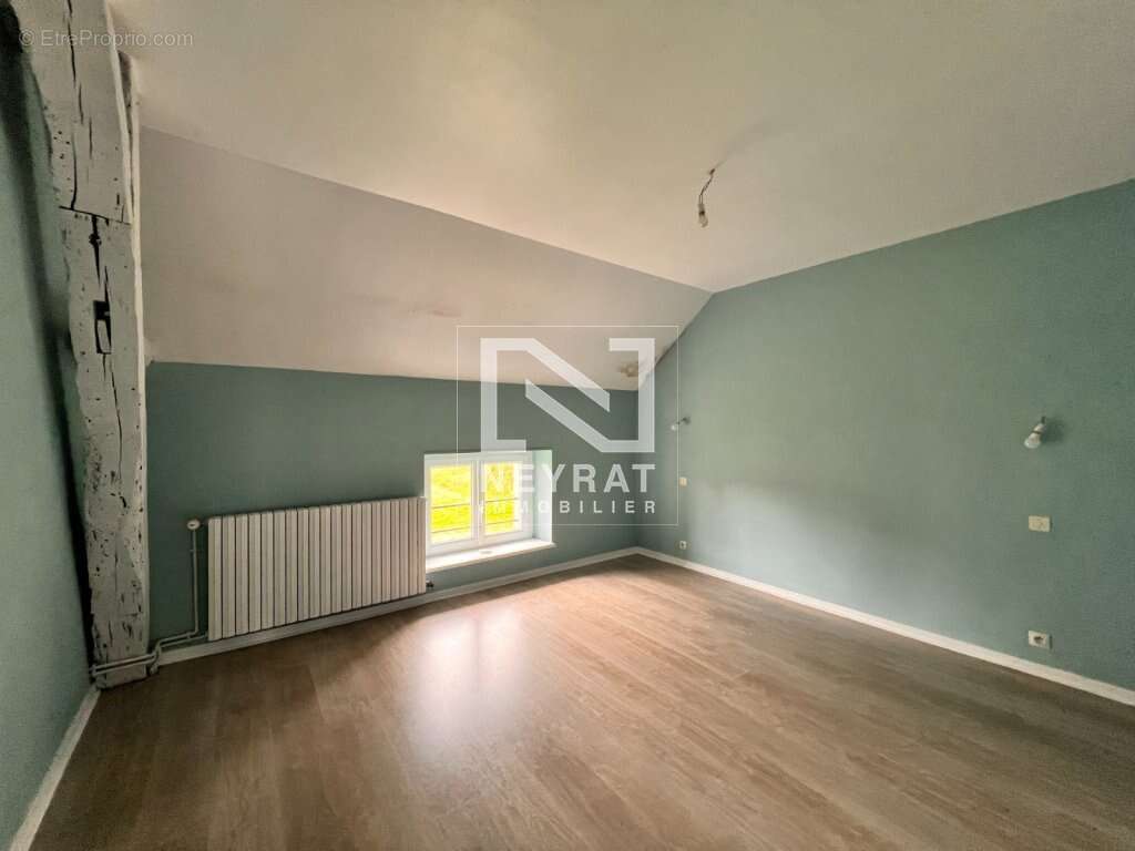 Maison à SAINT-LEGER-DU-BOIS