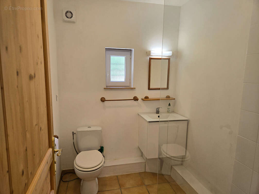 HAUTE VIENNE : Belle maison individuelle de 4 chambres, entièrement rénovée, située au bout d'une impasse paisible, à quelques m - photo 8