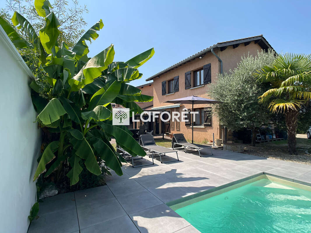 Maison à SAINT-DIDIER-DE-FORMANS