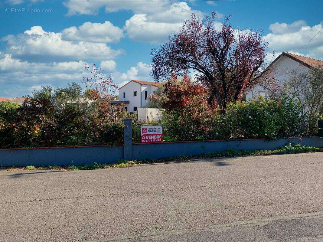 Terrain à LA HAIE-FOUASSIERE