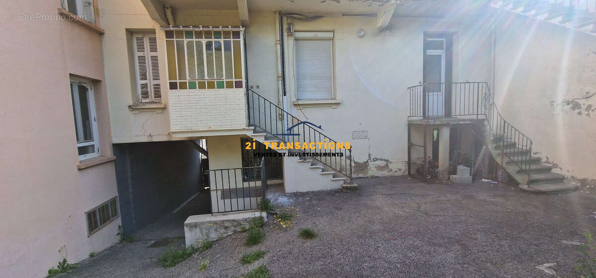 Appartement à SAINT-ETIENNE