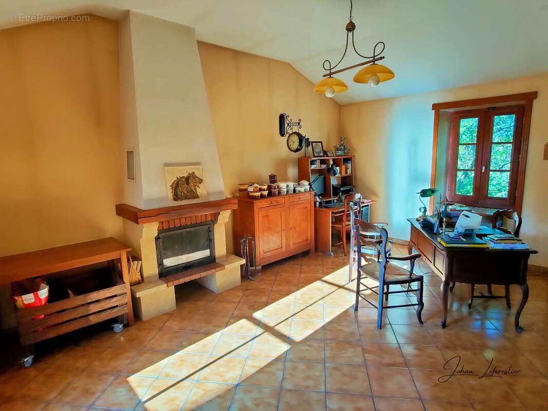 Maison à SAINT-GENARD